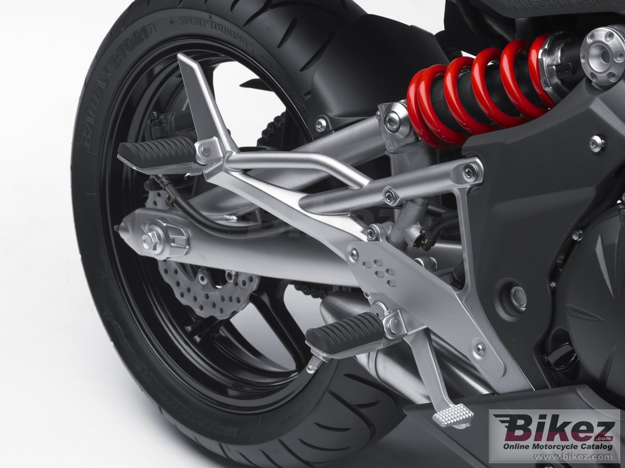 Big Kawasaki ninja 650r picture and wallpaper from Bikez.com